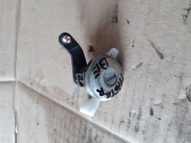 bontott RENAULT MASTER Bal első Zárbetét