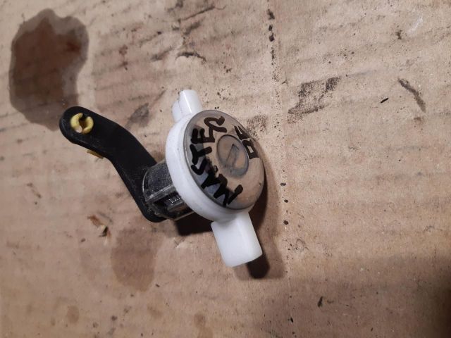 bontott RENAULT MASTER Bal első Zárbetét