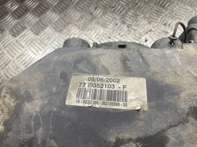 bontott RENAULT MASTER Bal Fényszóró