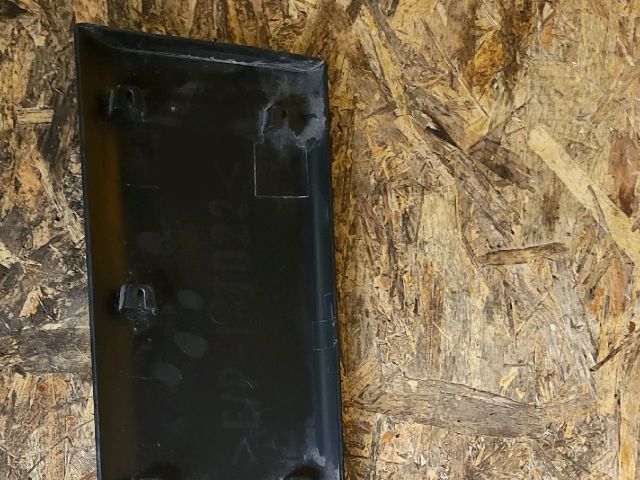 bontott RENAULT MASTER Bal hátsó Ajtó Díszléc