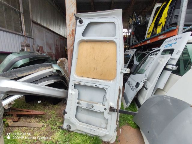 bontott RENAULT MASTER Bal hátsó Ajtó (Részeivel)