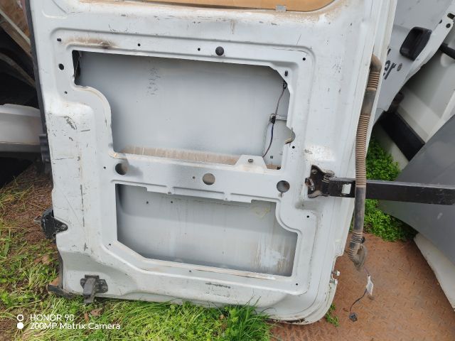 bontott RENAULT MASTER Bal hátsó Ajtó (Részeivel)