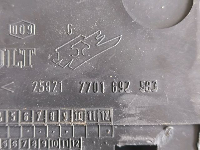 bontott RENAULT MASTER Bal Hátsó Lámpa Bajusz Díszléc