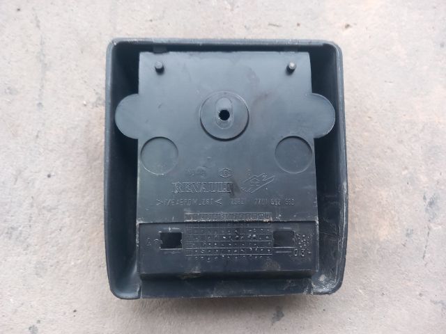 bontott RENAULT MASTER Bal Hátsó Lámpa Bajusz Díszléc