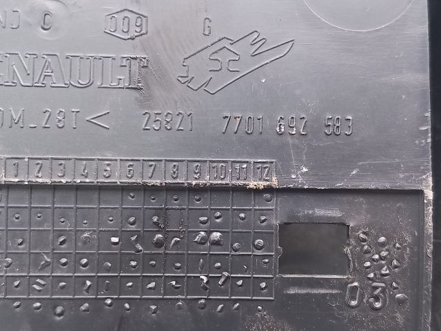 bontott RENAULT MASTER Bal Hátsó Lámpa Bajusz Díszléc