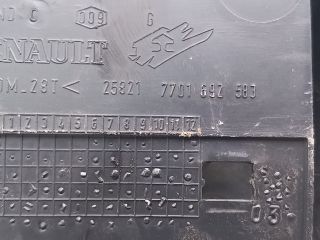 bontott RENAULT MASTER Bal Hátsó Lámpa Bajusz Díszléc