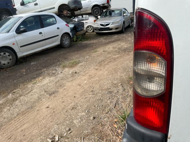 bontott RENAULT MASTER Bal Hátsó Lámpa