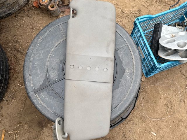 bontott RENAULT MASTER Bal Napellenző