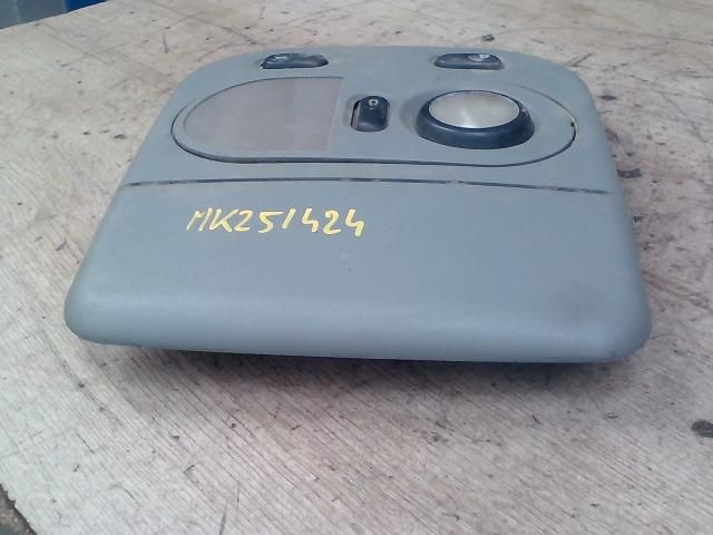 bontott RENAULT MASTER Beltér Világítás Első