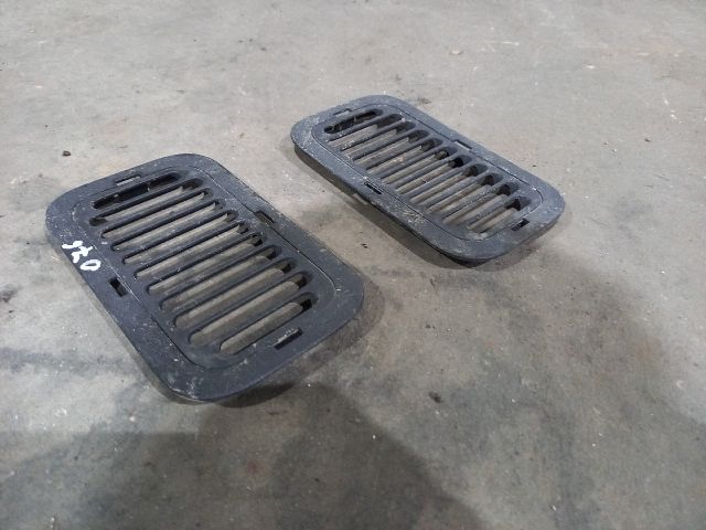 bontott RENAULT MASTER Csomagtér Szellőző Hátsó