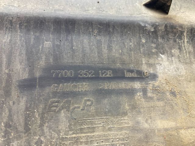 bontott RENAULT MASTER Csomagtérajtó Díszléc