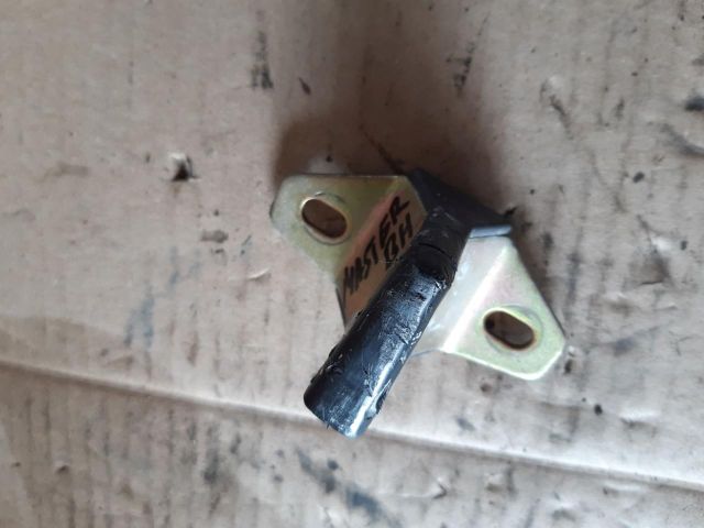 bontott RENAULT MASTER Csomagtérajtó Ütköző