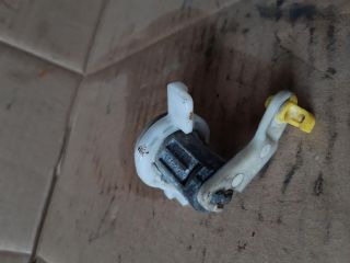 bontott RENAULT MASTER Csomagtérajtó Zárbetét