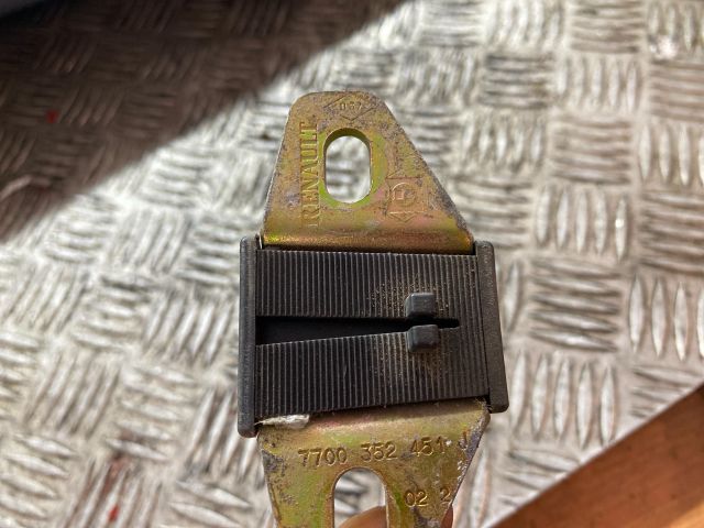 bontott RENAULT MASTER Csomagtérajtó Zsanér