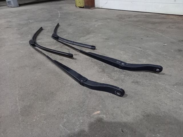 bontott RENAULT MASTER Első Ablaktörlő Kar