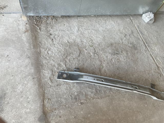 bontott RENAULT MASTER Első Lökhárító Merevítő (Fém)