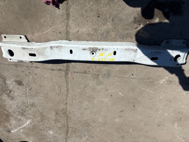 bontott RENAULT MASTER Első Lökhárító Merevítő (Fém)