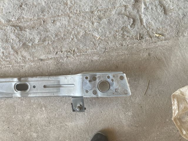 bontott RENAULT MASTER Első Lökhárító Merevítő (Fém)