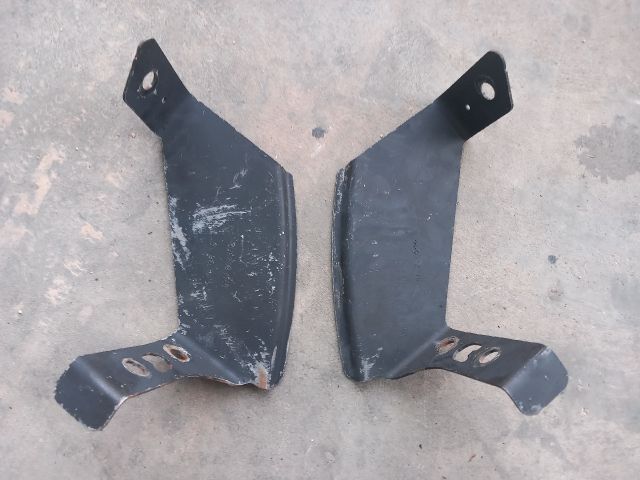 bontott RENAULT MASTER Első Lökhárító Tartó Felső