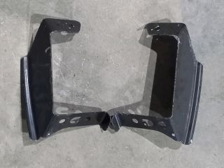 bontott RENAULT MASTER Első Lökhárító Tartó Felső