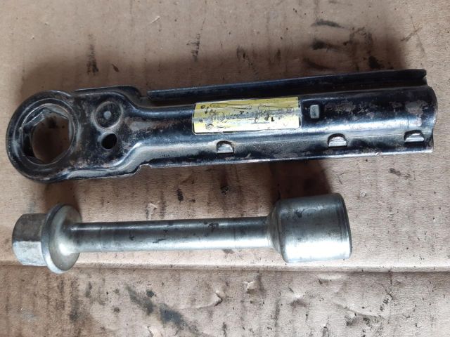 bontott RENAULT MASTER Emelő