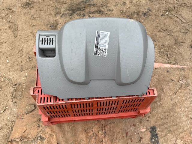 bontott RENAULT MASTER Felső Kormányoszlop Burkolat