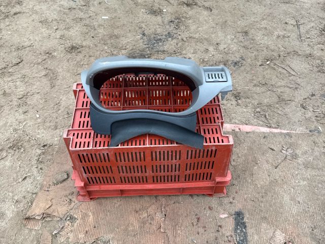 bontott RENAULT MASTER Felső Kormányoszlop Burkolat