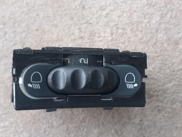 bontott RENAULT MASTER Fényszórómagasság Állító Kapcsoló