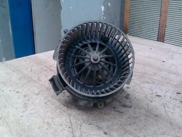 bontott RENAULT MASTER Fűtőmotor (Nem klímás)