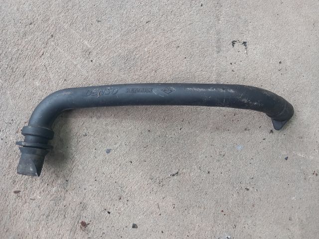 bontott RENAULT MASTER Fűtőradiátor Vízcső Alsó