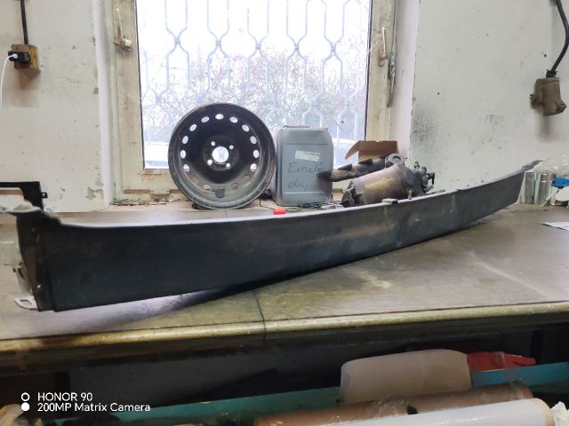 bontott RENAULT MASTER Hátsó Lökhárító (Üresen)