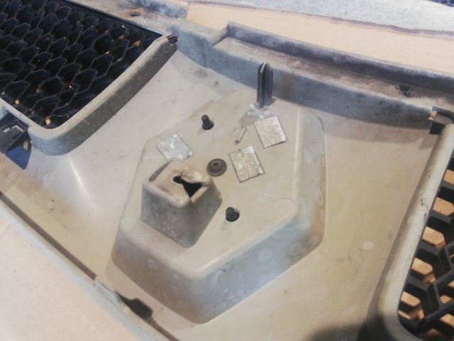 bontott RENAULT MASTER Hűtőrács