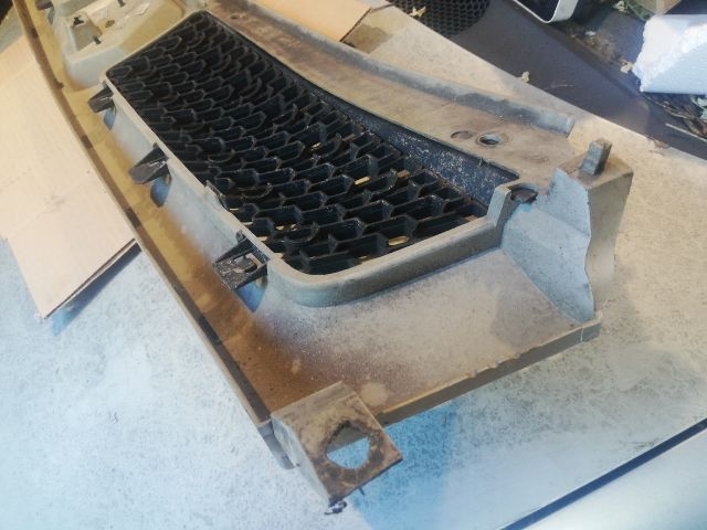 bontott RENAULT MASTER Hűtőrács