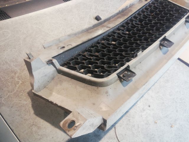 bontott RENAULT MASTER Hűtőrács