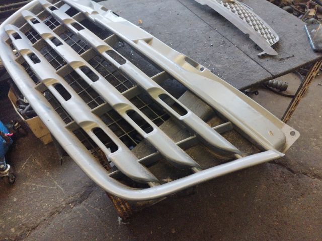bontott RENAULT MASTER Hűtőrács