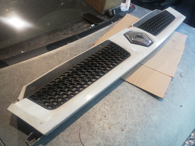 bontott RENAULT MASTER Hűtőrács