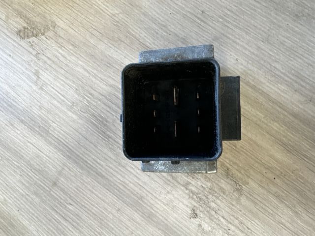 bontott RENAULT MASTER Izzító Relé