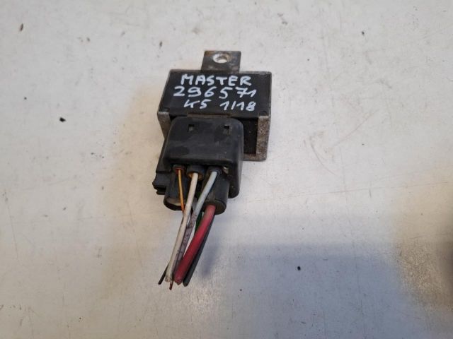 bontott RENAULT MASTER Izzító Relé