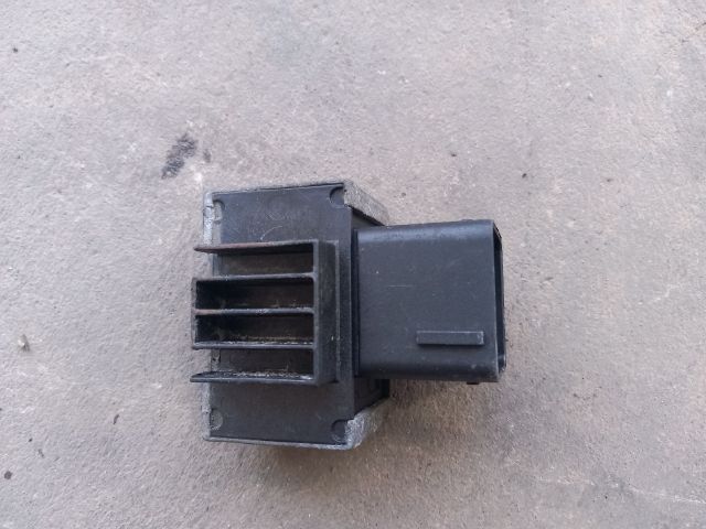 bontott RENAULT MASTER Izzító Relé