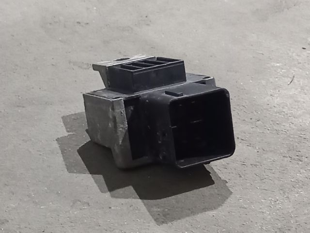 bontott RENAULT MASTER Izzító Relé