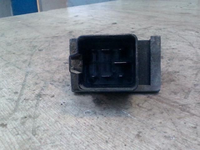 bontott RENAULT MASTER Izzító Relé