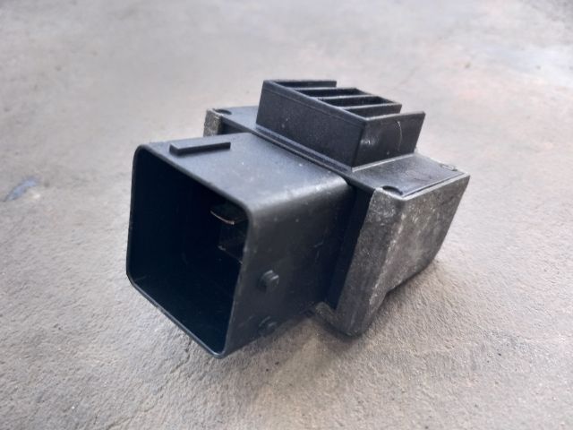 bontott RENAULT MASTER Izzító Relé