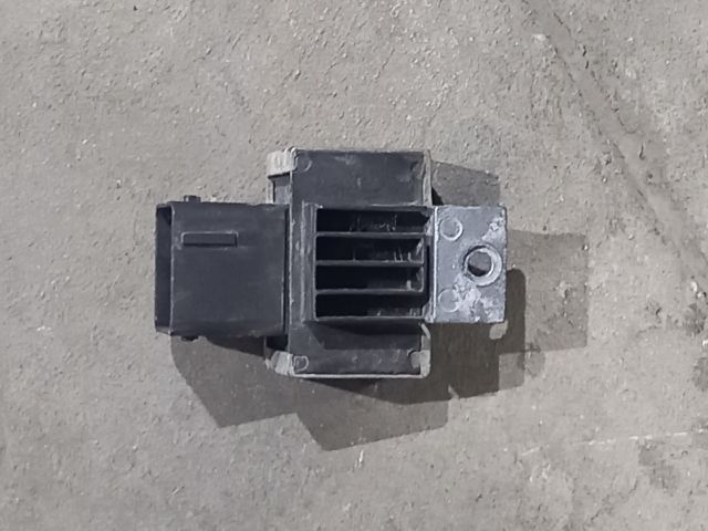 bontott RENAULT MASTER Izzító Relé