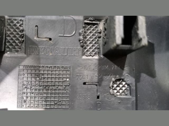 bontott RENAULT MASTER Jobb B Oszlop Díszléc