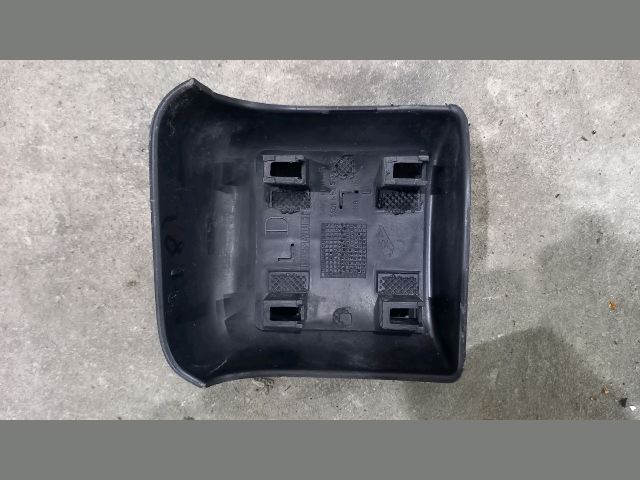 bontott RENAULT MASTER Jobb B Oszlop Díszléc