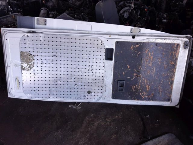 bontott RENAULT MASTER Jobb Csomagtérajtó (Üres lemez)