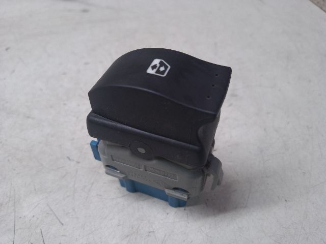 bontott RENAULT MASTER Jobb első Ablakemelő Kapcsoló