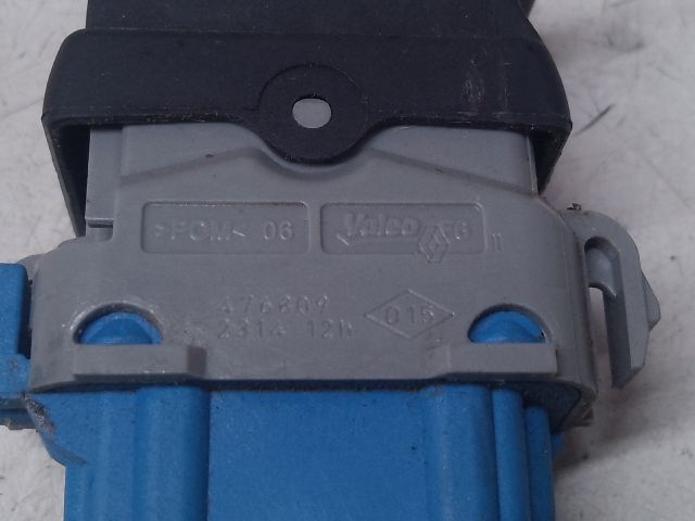 bontott RENAULT MASTER Jobb első Ablakemelő Kapcsoló