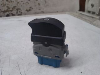 bontott RENAULT MASTER Jobb első Ablakemelő Kapcsoló