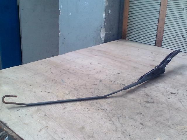 bontott RENAULT MASTER Jobb első Ablaktörlő Kar